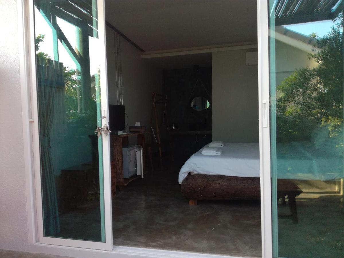 Sea Sand House Resort Klong Wan Exteriör bild